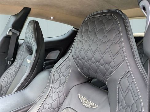 Used 2015 Aston Martin Rapide S image 38