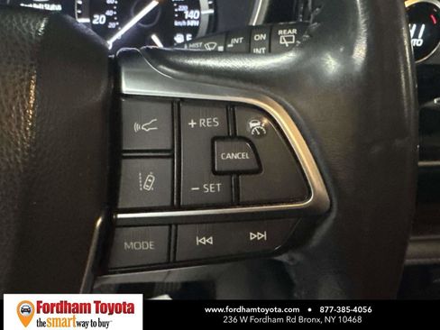 Used 2020 Toyota Highlander XLE image 22