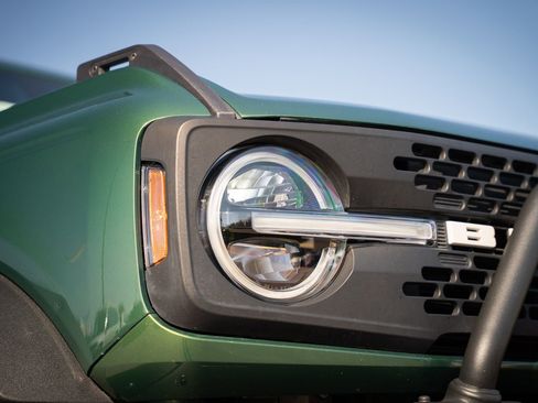 Certified 2022 Ford Bronco Badlands AWD/4WD image 12