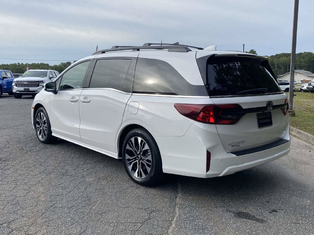 New 2027 Honda Odyssey Elite image 3
