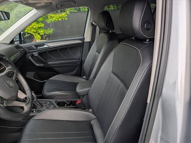 Used 2022 Volkswagen Tiguan SE AWD/4WD image 26