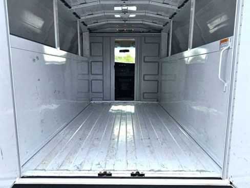 Used 2023 Chevrolet Express 3500 w/ Power Convenience Package RWD image 10