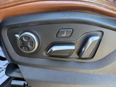 Used 2017 Audi Q7 3.0T Prestige image 12