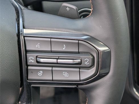 Used 2025 GMC Acadia AT4 AWD/4WD image 27