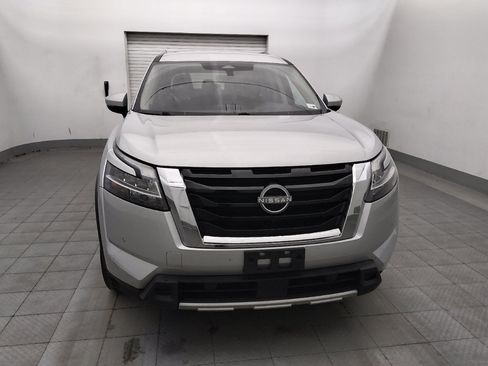 Used 2023 Nissan Pathfinder SL FWD image 14