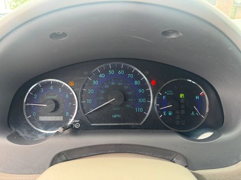 Used 2010 Toyota Sienna LE FWD image 21