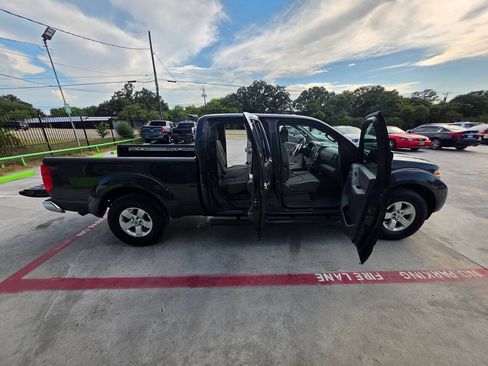 Used 2012 Nissan Frontier SV w/ SV Premium Utility Pkg RWD image 31