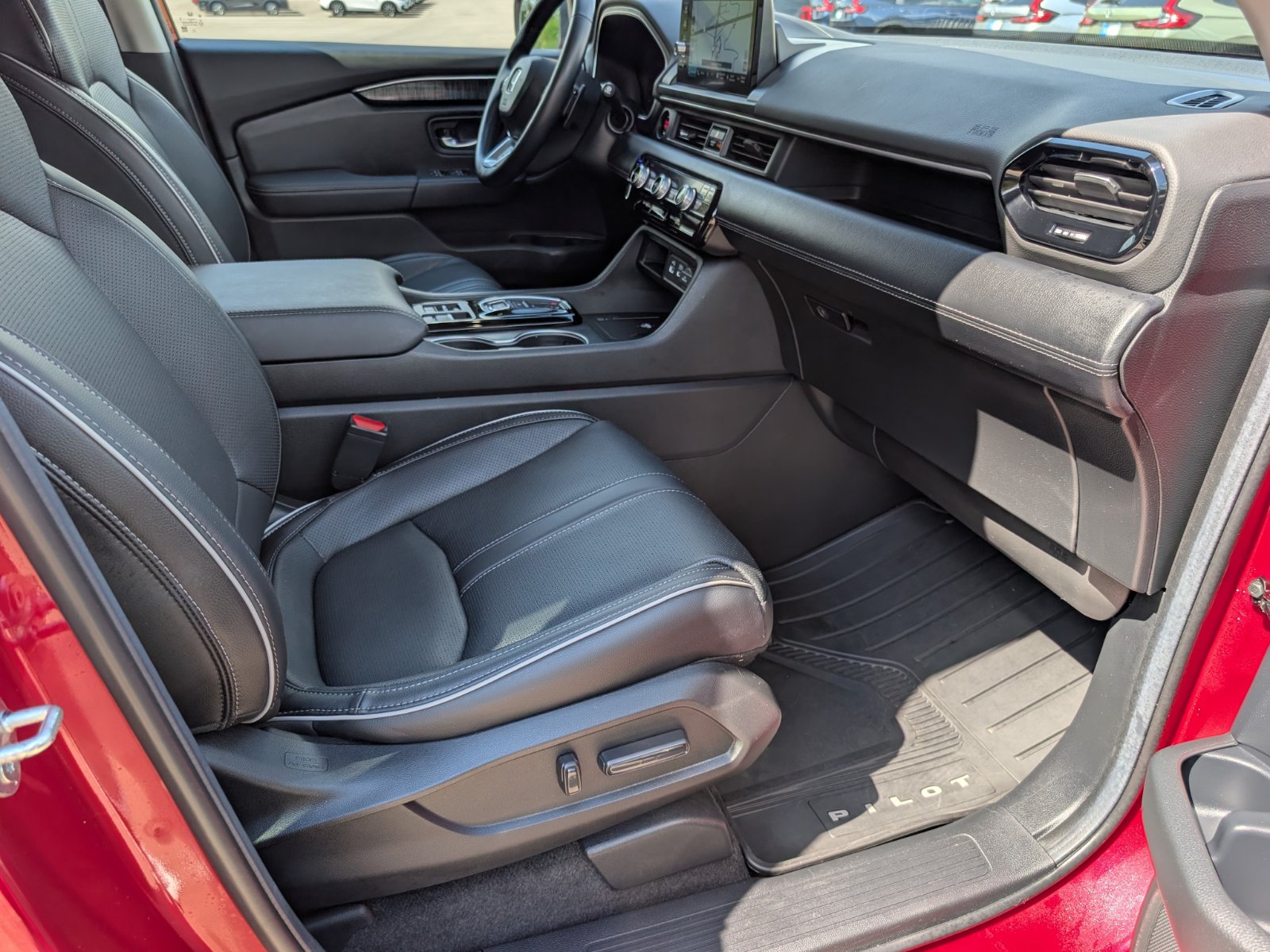 Certified 2024 Honda Pilot Elite image 19