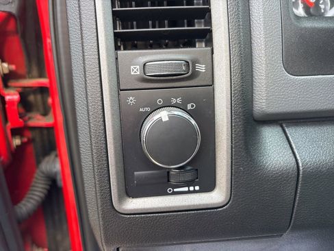 Used 2015 RAM 3500 Tradesman w/ Power & Remote Entry Group AWD/4WD image 11