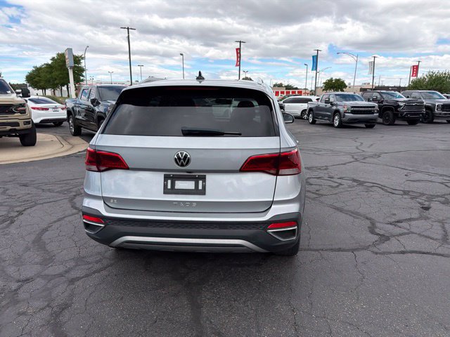 Used 2022 Volkswagen Taos SE FWD image 8