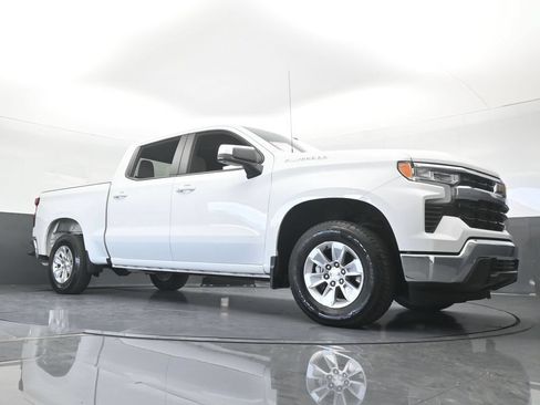 Used 2025 Chevrolet Silverado 1500 LT RWD image 48