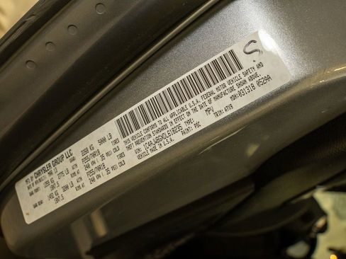 Used 2013 Jeep Wrangler Sahara image 18