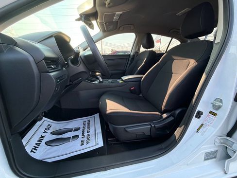 Used 2025 Nissan Sentra S FWD image 10