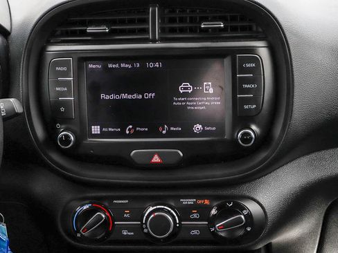 Used 2023 Kia Soul LX w/ Option Group 015 FWD image 17