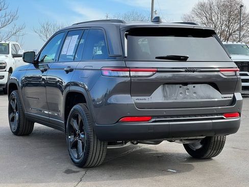 Used 2025 Jeep Grand Cherokee Limited w/ Black Appearance Package AWD/4WD image 10