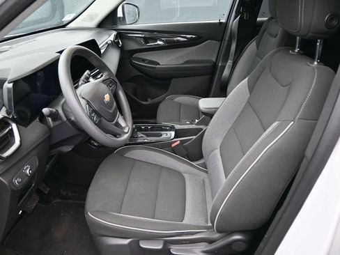 Used 2025 Chevrolet TrailBlazer LT FWD image 21