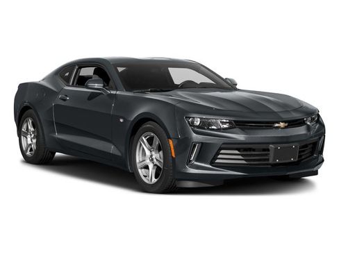 Used 2017 Chevrolet Camaro LT RWD image 9