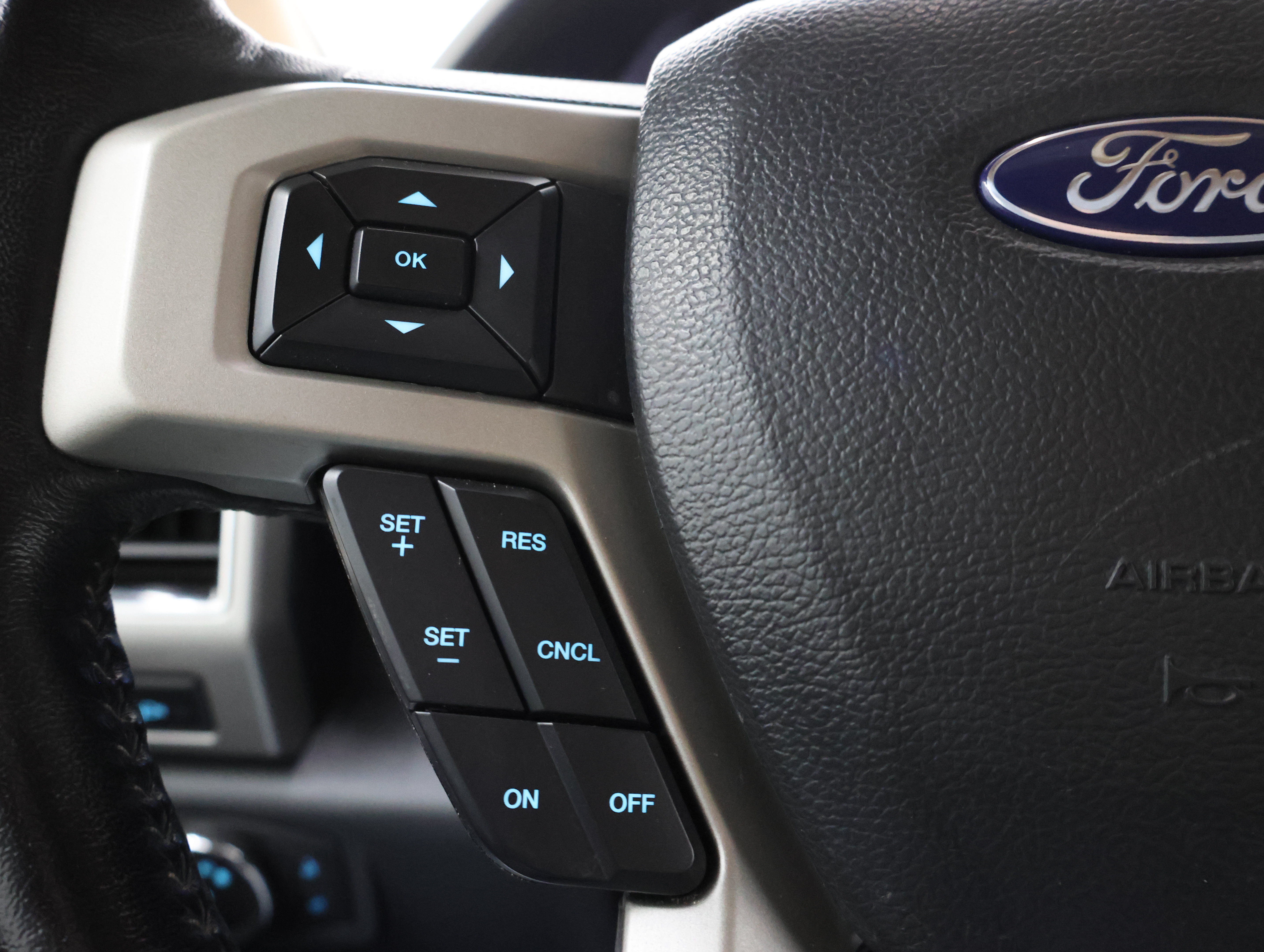 Used 2022 Ford F250 Lariat w/ Lariat Value Package AWD/4WD image 15