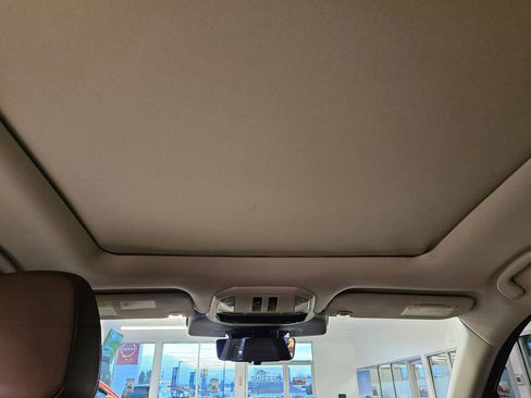 Used 2023 Subaru Ascent Touring image 22