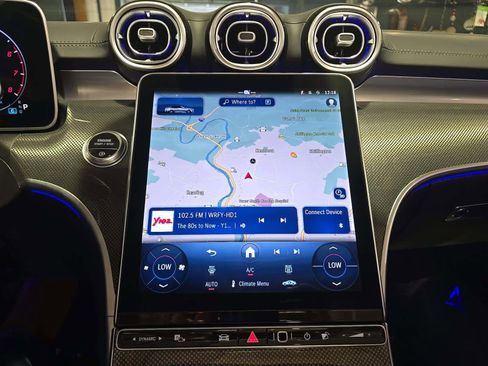 Used 2024 Mercedes-Benz CLE 450 4MATIC Cabriolet image 8