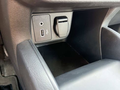 Used 2024 Nissan Versa S w/ S Plus Package image 28