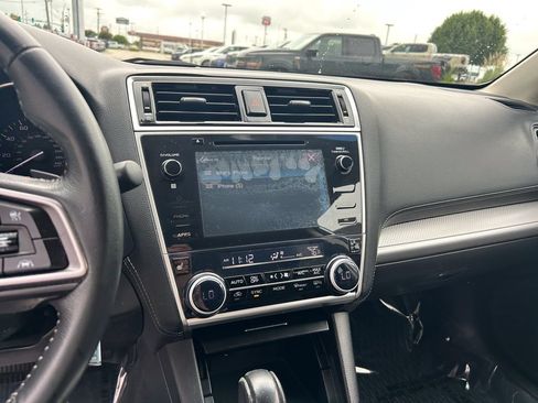 Used 2018 Subaru Outback 2.5i Premium AWD/4WD image 19