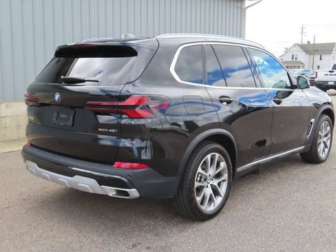 Used 2025 BMW X5 xDrive40i AWD/4WD image 3