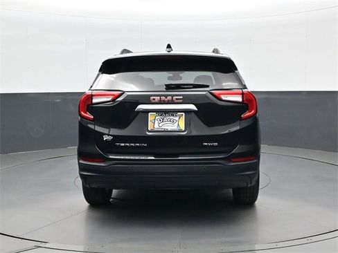 Used 2023 GMC Terrain SLE w/ Driver Convenience Package image 6