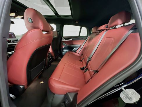 New 2025 BMW X4 xDrive30i w/ Convenience Package image 23