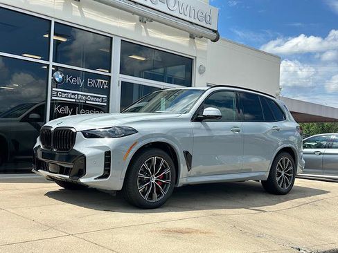 Used 2026 BMW X5 xDrive40i w/ M Sport Package AWD/4WD image 4