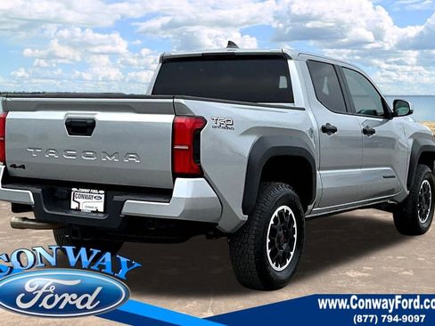 Used 2024 Toyota Tacoma TRD Off-Road image 8
