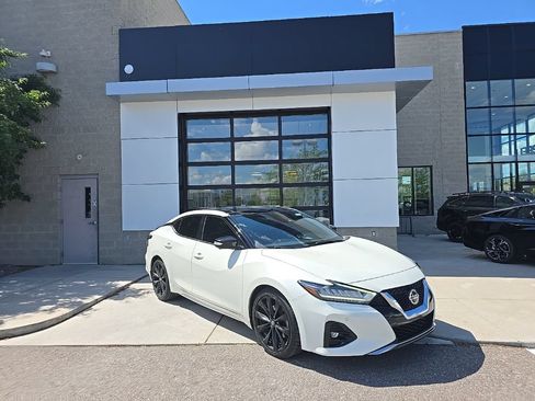 Used 2019 Nissan Maxima SR w/ Premium Package FWD image 1