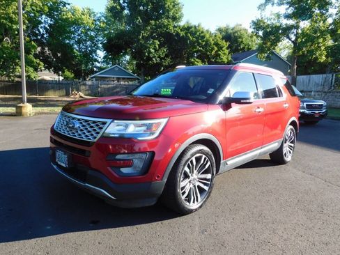 Used 2017 Ford Explorer Platinum AWD/4WD image 4