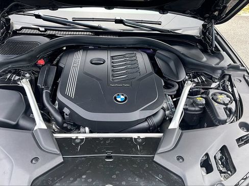 Used 2023 BMW 540i w/ Premium Package RWD image 30