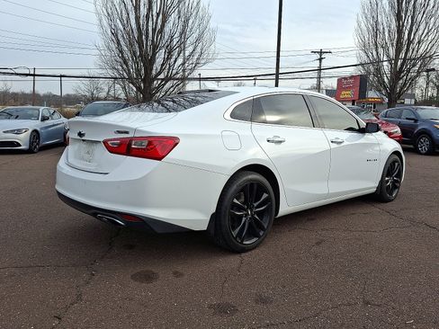 Used 2018 Chevrolet Malibu Premier w/ Premier Sun and Wheel Package image 6