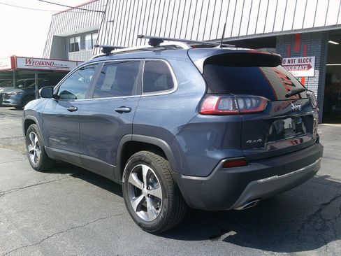 Used 2021 Jeep Cherokee Limited AWD/4WD image 3