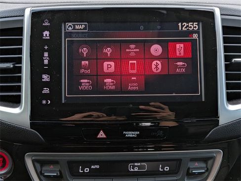 Used 2018 Honda Pilot Touring image 20