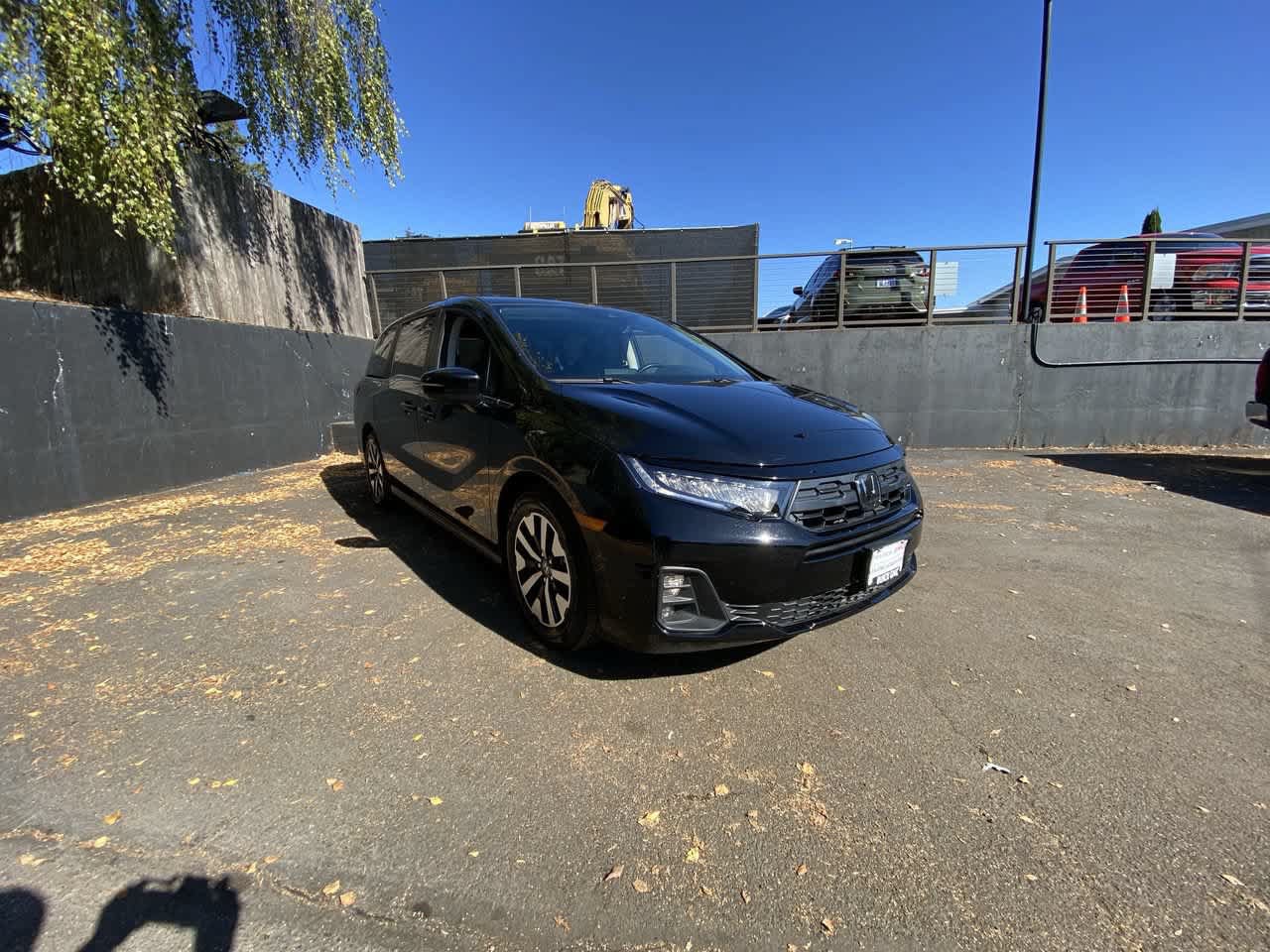 Used 2025 Honda Odyssey EX-L image 8