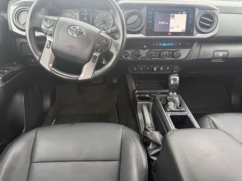 Used 2019 Toyota Tacoma TRD Sport w/ TRD Premium Sport Package image 14