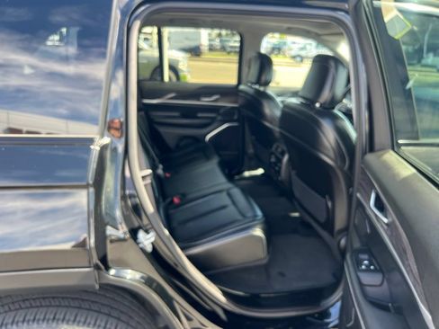 Used 2023 Jeep Grand Cherokee 4WD 4xe image 38