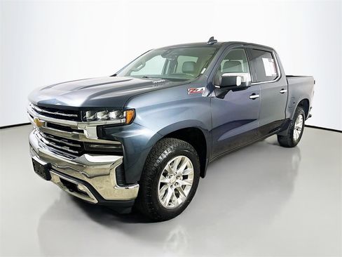 Used 2020 Chevrolet Silverado 1500 LTZ w/ LTZ Premium Package image 3