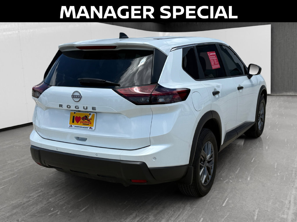 Used 2025 Nissan Rogue S FWD image 5