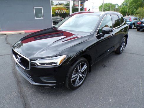 Used 2020 Volvo XC60 T6 Momentum w/ Protection Package AWD/4WD image 1