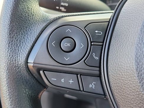 Used 2023 Toyota Corolla LE image 24