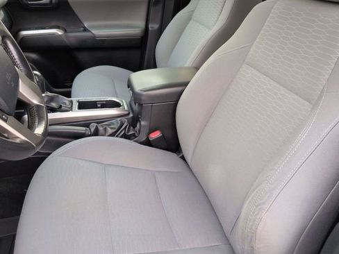 Used 2017 Toyota Tacoma SR5 w/ Tow Package image 15