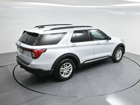 Used 2025 Ford Explorer Active w/ Active Comfort Package RWD image 58