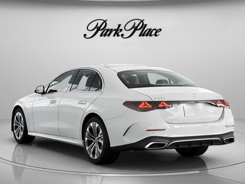 Used 2026 Mercedes-Benz E 350 4MATIC Sedan image 14