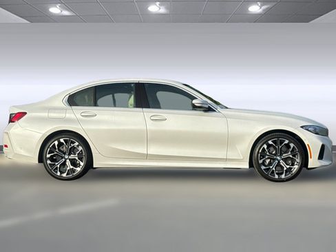 Used 2026 BMW 330i Sedan w/ Premium Package RWD image 7