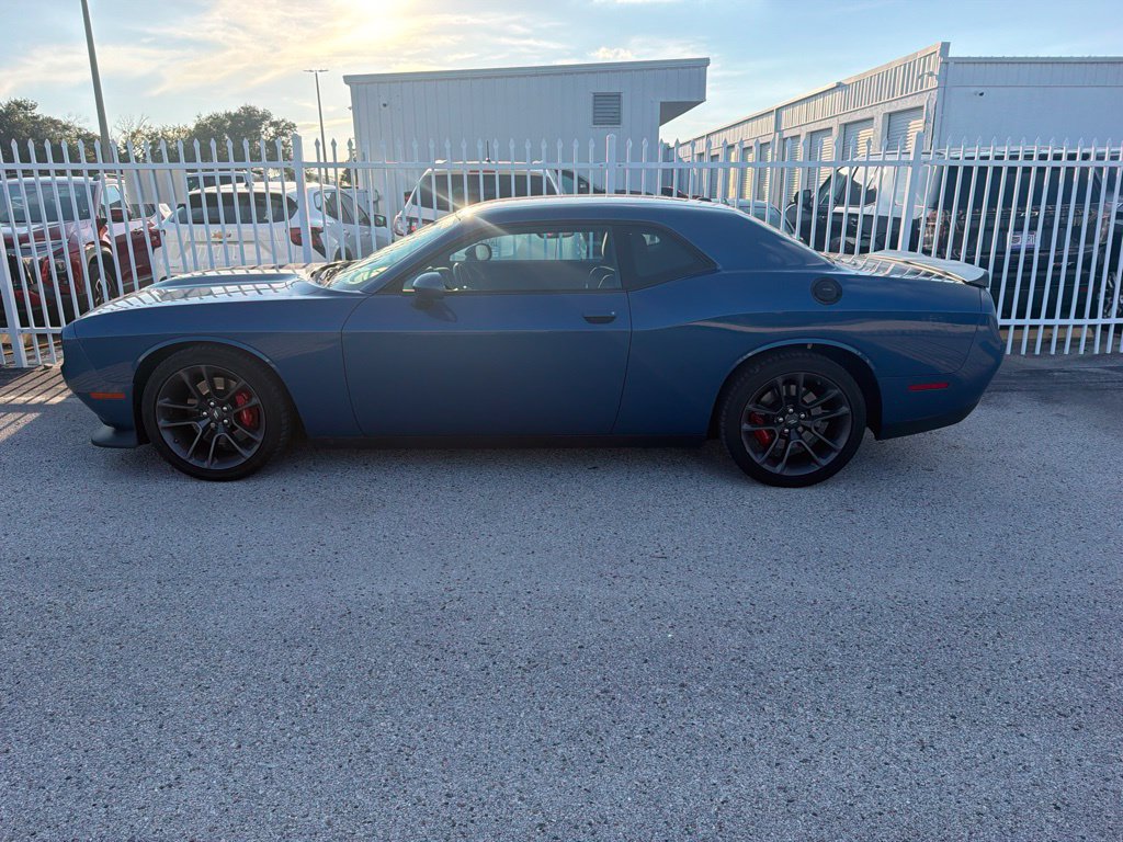 Used 2023 Dodge Challenger GT w/ Performance Handling Group RWD image 7