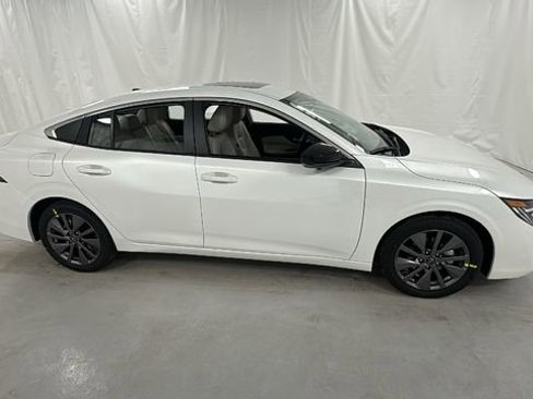 New 2026 Nissan Sentra SL image 2